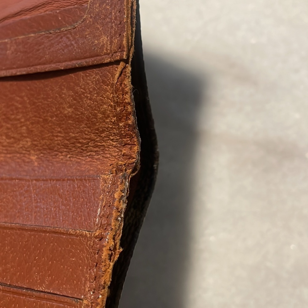 LV Monogram Wallet - Picture 6 of 12